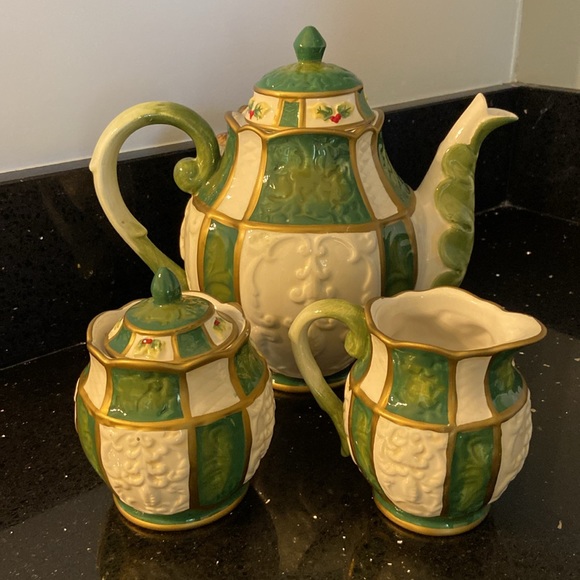 Tea SET Christmas Holly Berry Pine Cones: Teapot, Sugar, Lids, and Creamer - Picture 2 of 15
